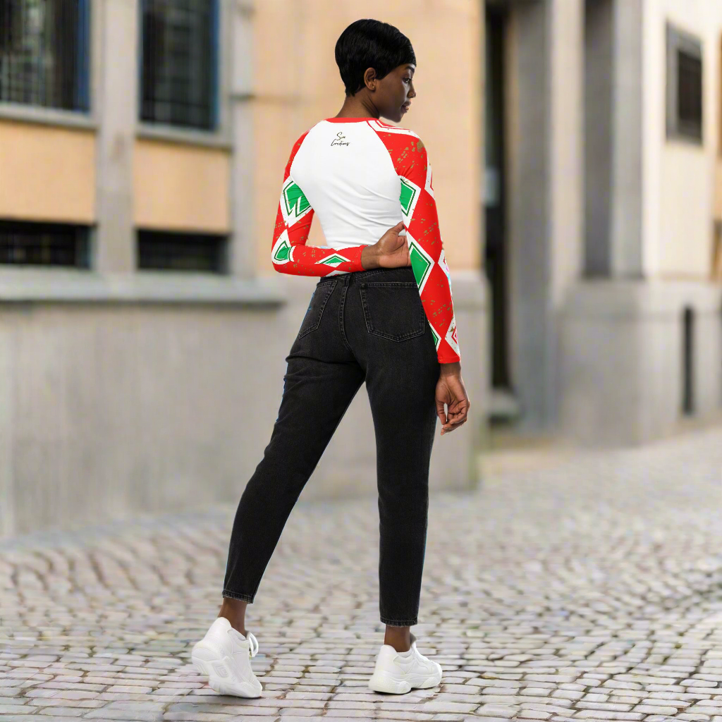 Haut court à manches longues en matières recyclées '' Bisous'' Motif losanges en block Été 2025