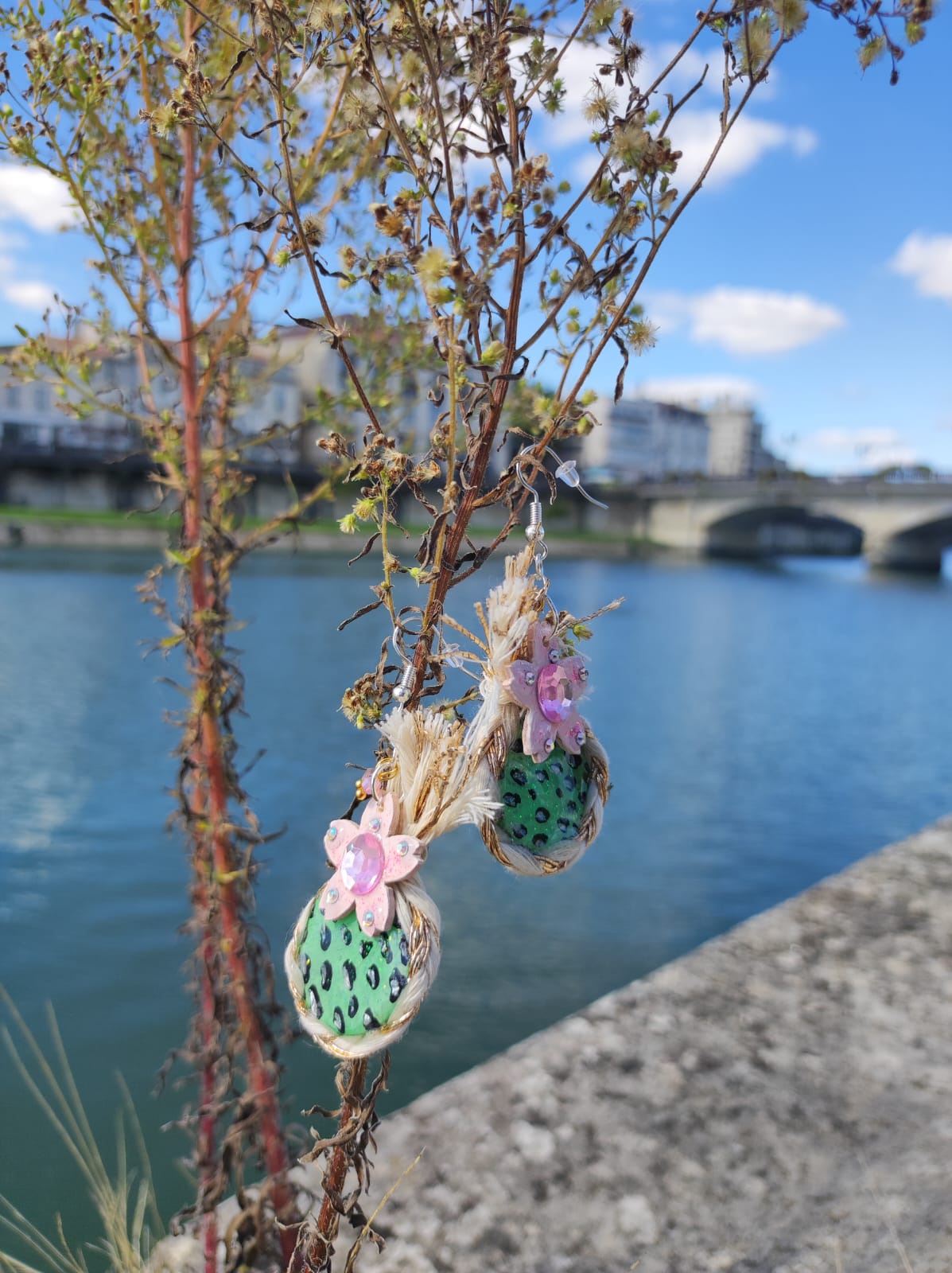 Boucle d'oreille artisanale Arte| ''Nanass Rose'' 95%Naturel