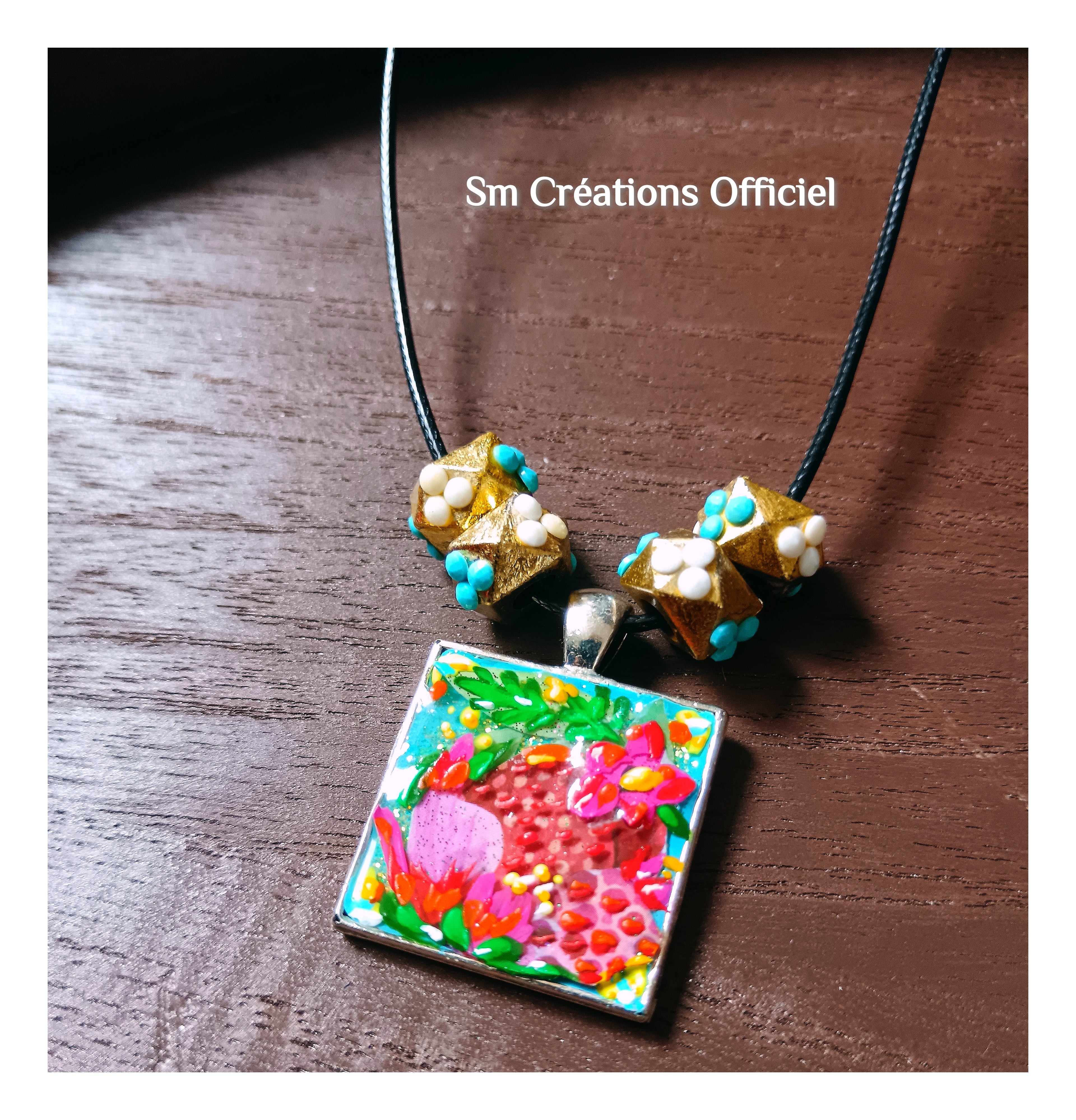 Collier en médaille fais main ''Mini toile/ Laguna'' Edition 2025