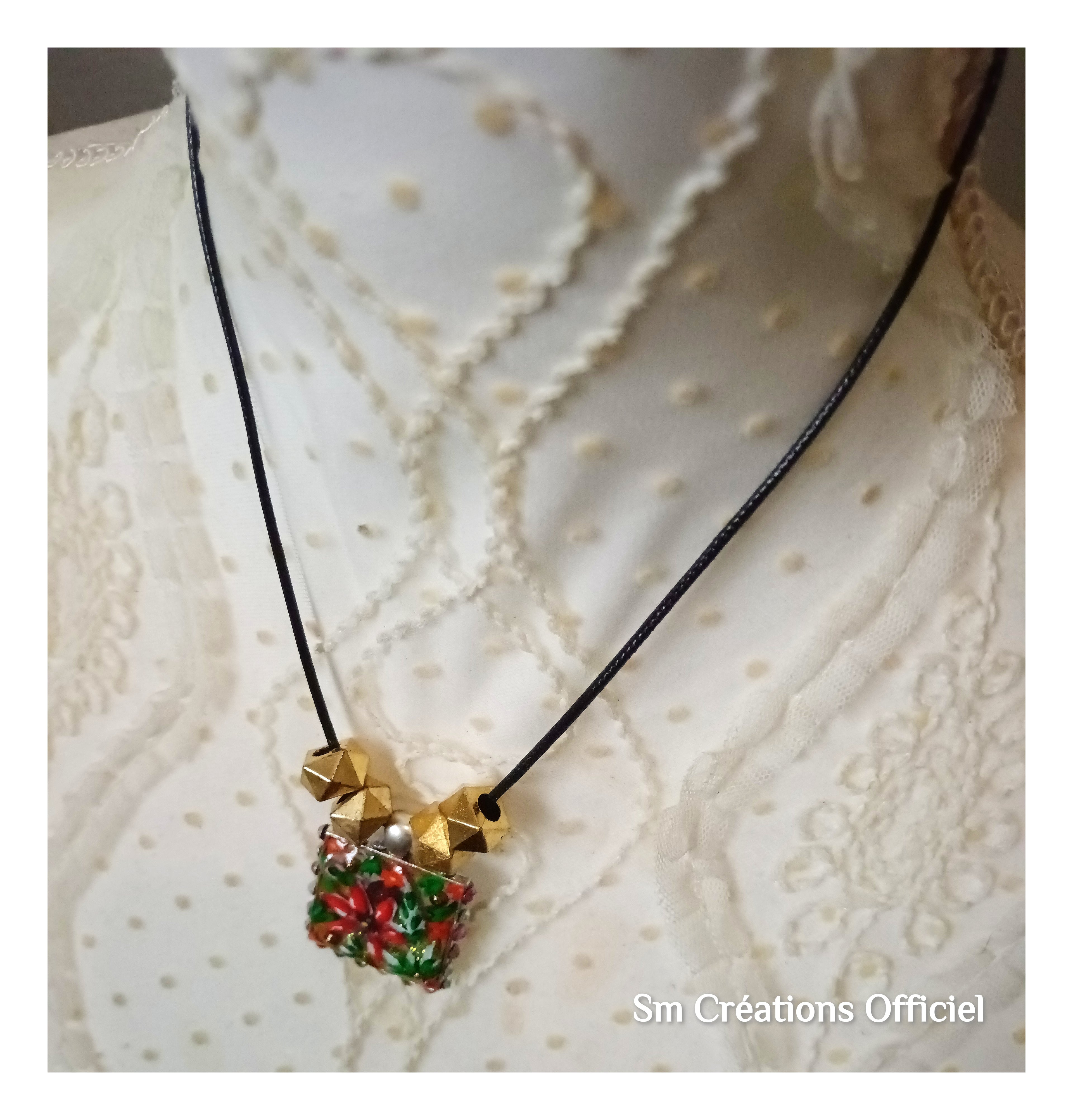 Collier ''Mini toile médaillon Coquelicot'' Nouveauté 2025