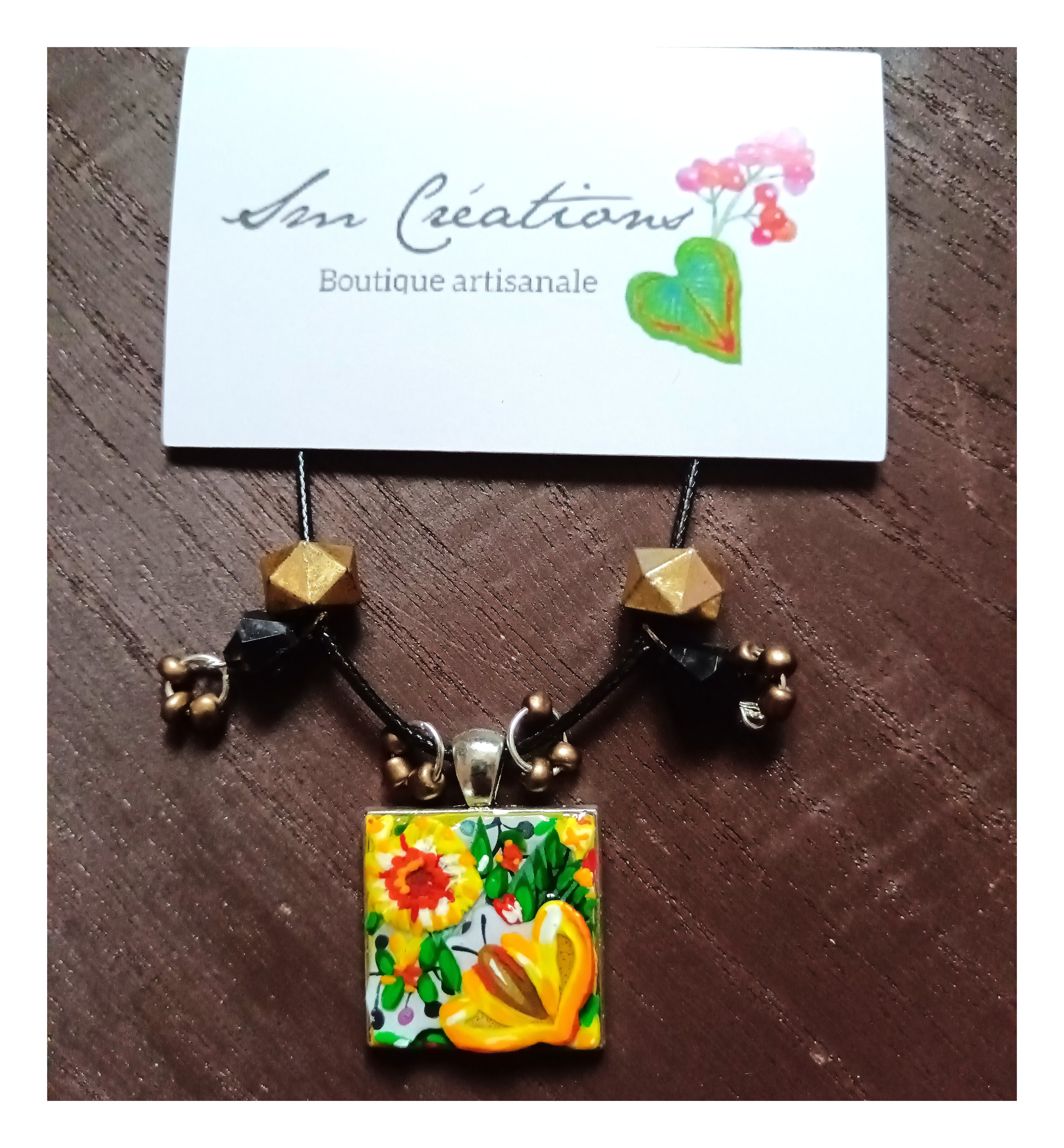Collier fais main en ''Mini toile/ fleurs jaune'' Edition 2025