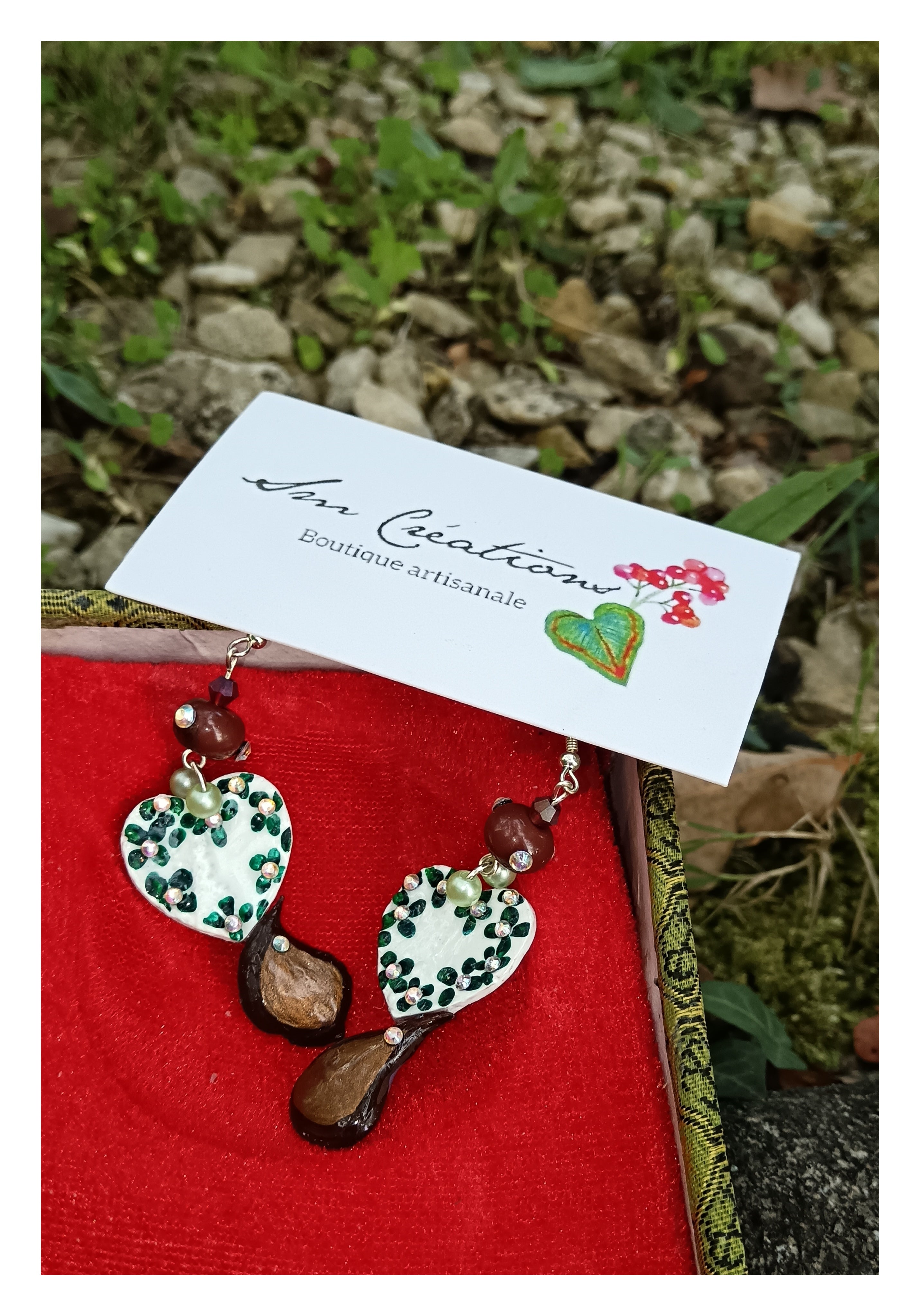 Boucle d'oreille Arte| ''Coeur châtaigniers'' 95% Naturel/ fais main