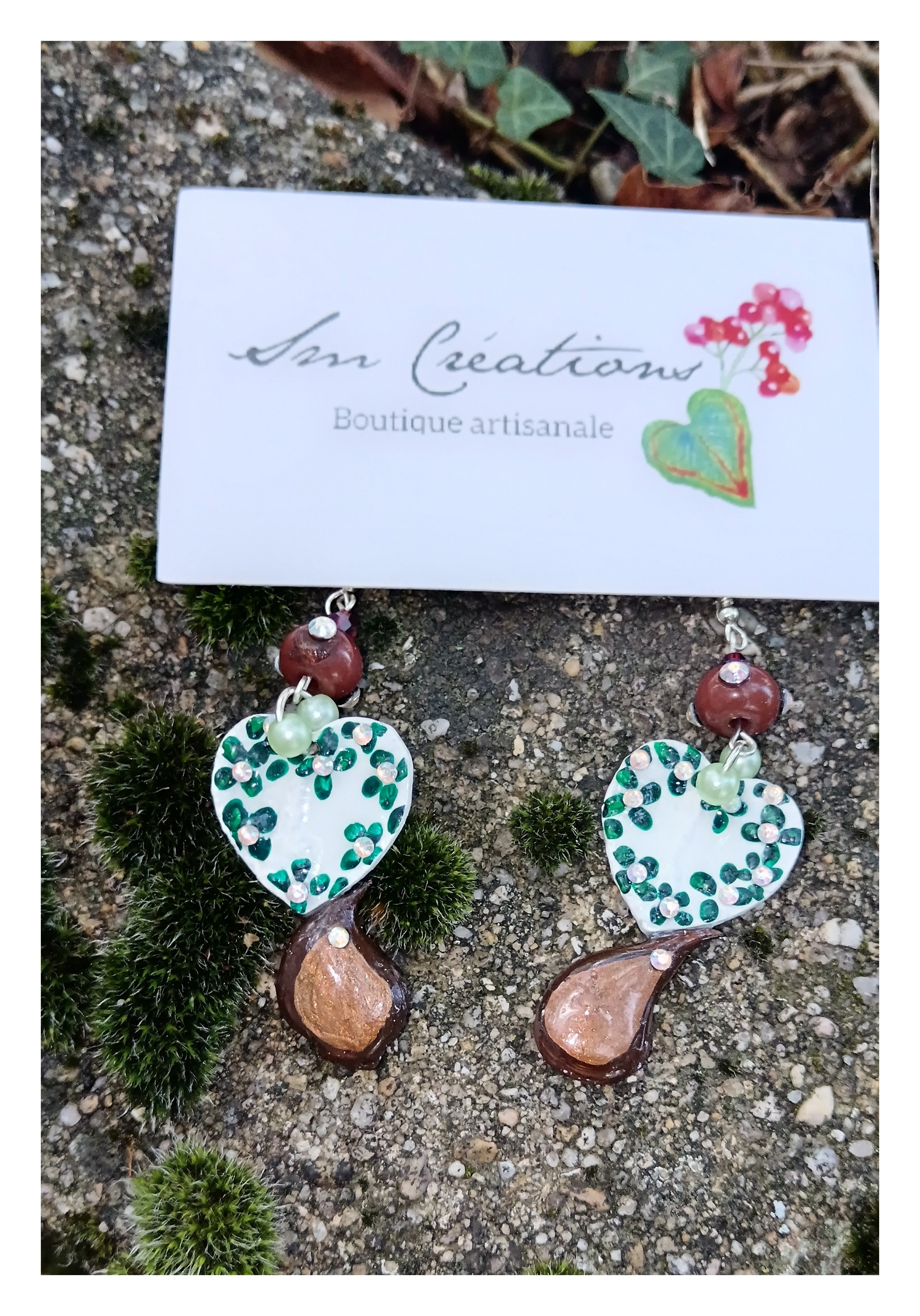 Boucle d'oreille Arte| ''Coeur châtaigniers'' 95% Naturel/ fais main