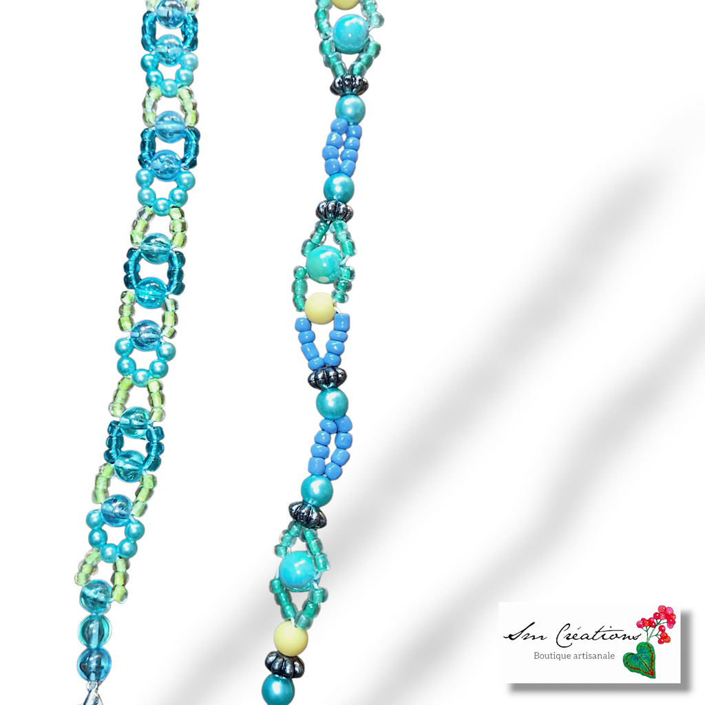 Bracelet artisanal bohème chic Coloris Bleu en perle de rocaille et irisé