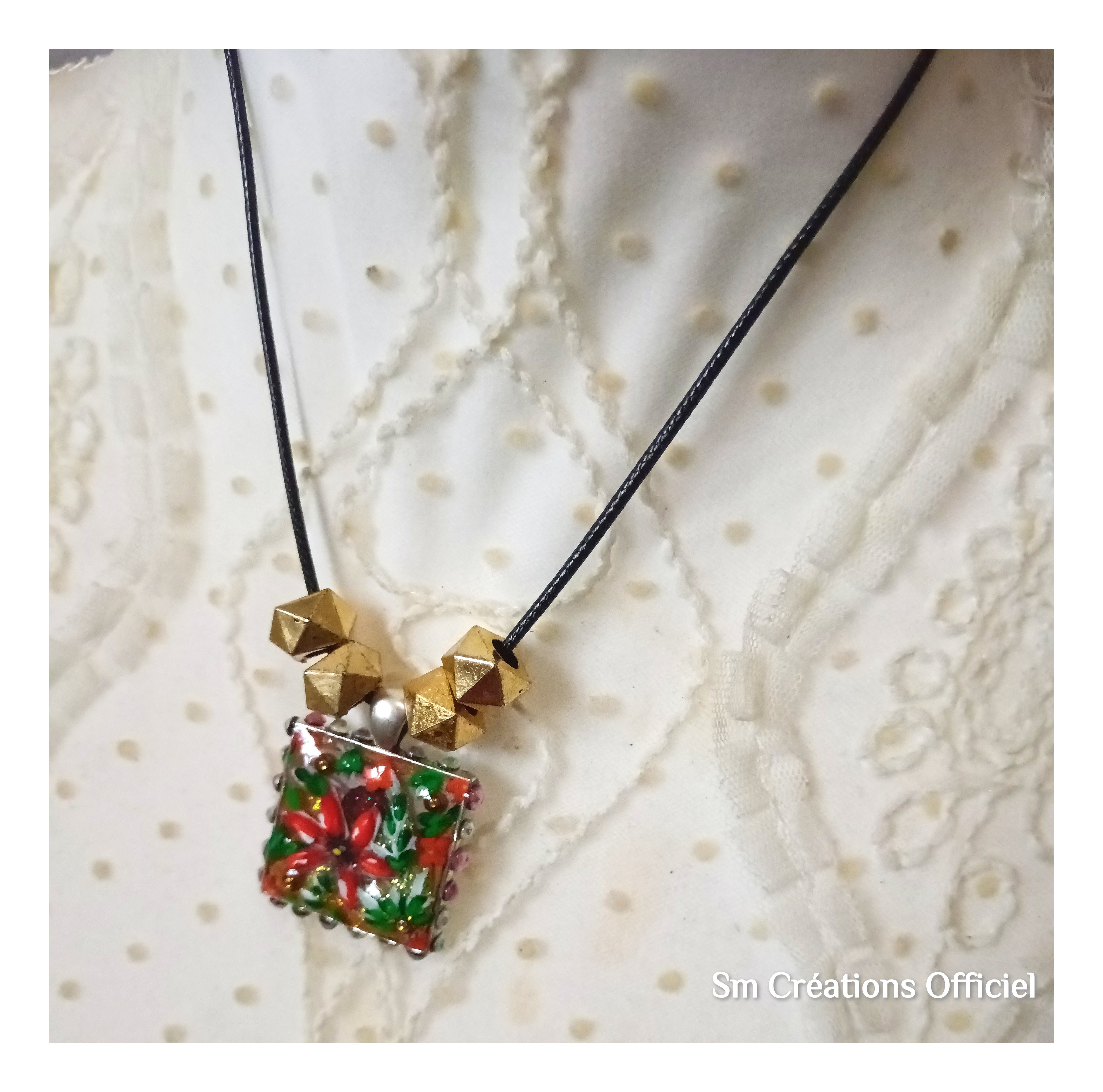 Collier ''Mini toile médaillon Coquelicot'' Nouveauté 2025